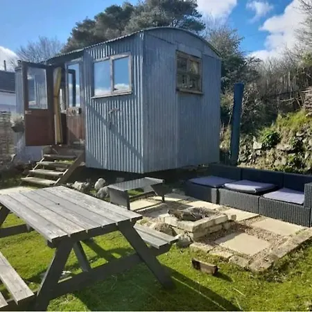 Treguth Glamping Unique Experience - Themed Huts Hotel Saint Day Exterior photo