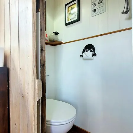 Treguth Glamping Unique Experience - Themed Huts Hotel Saint Day Exterior photo