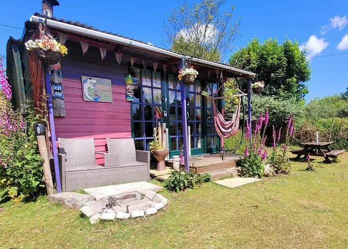 Treguth Glamping Unique Experience - Themed Huts