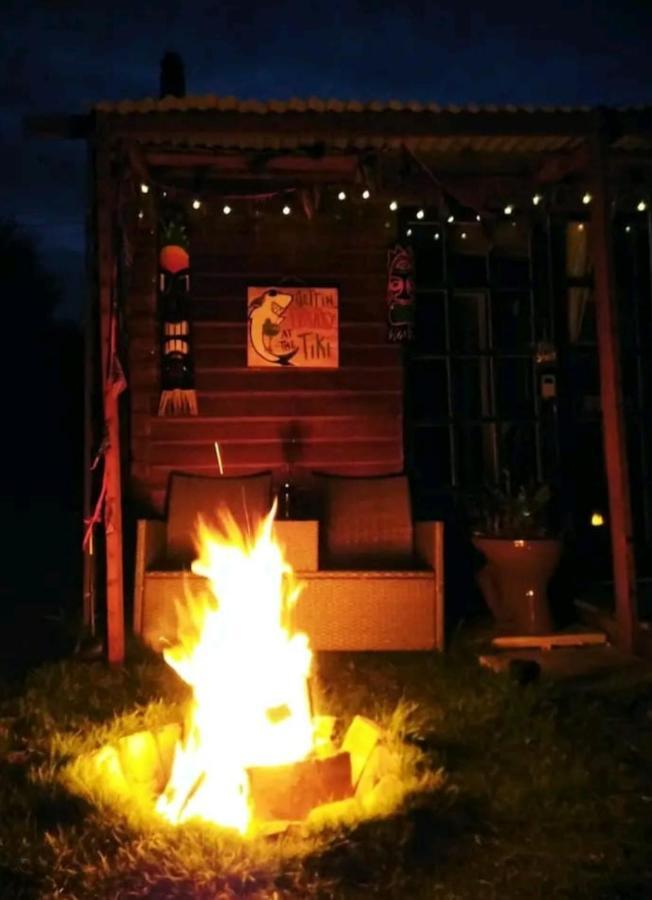 Treguth Glamping Unique Experience - Themed Huts *