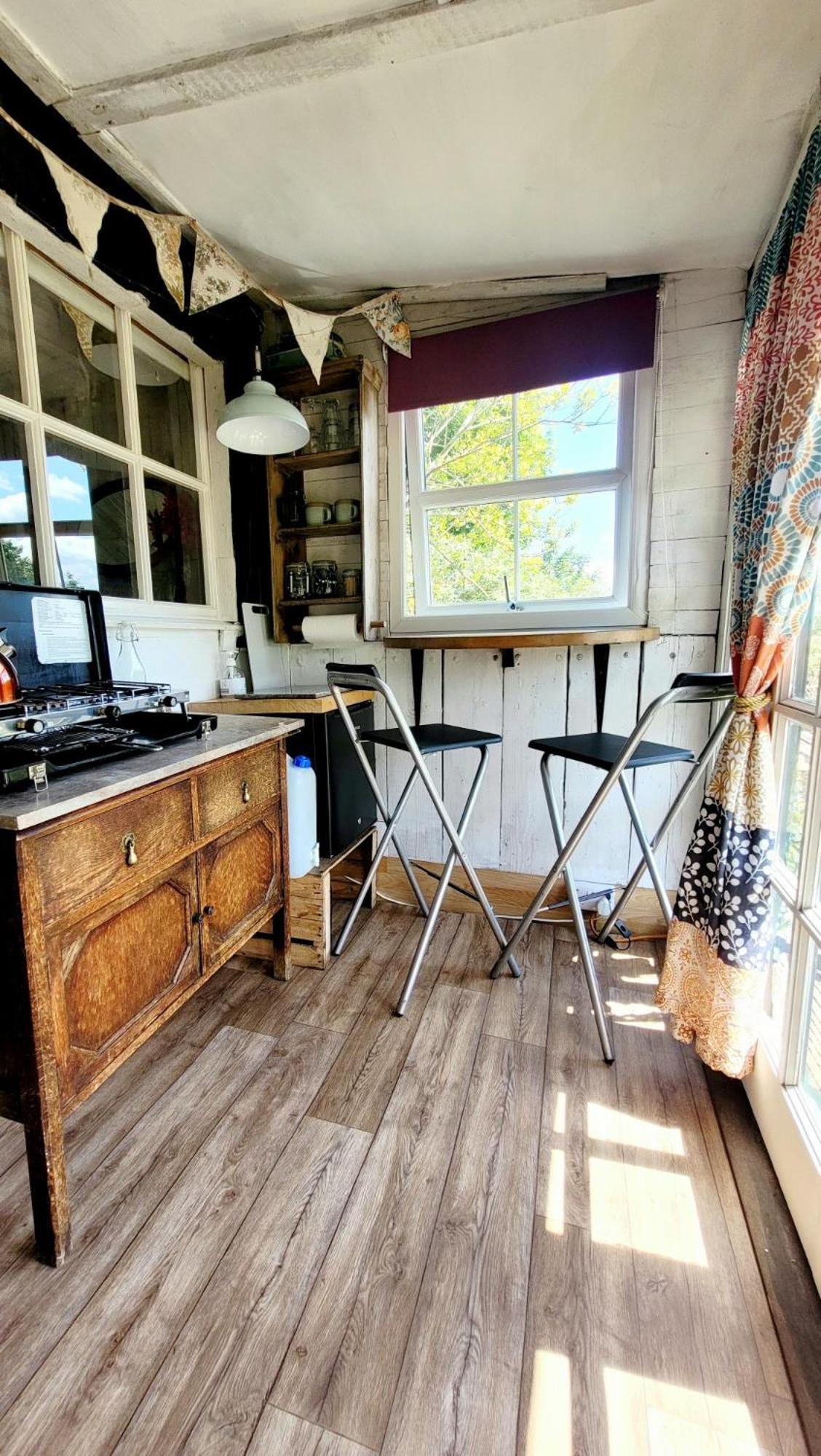 Campsite Treguth Glamping Unique Experience - Themed Huts
