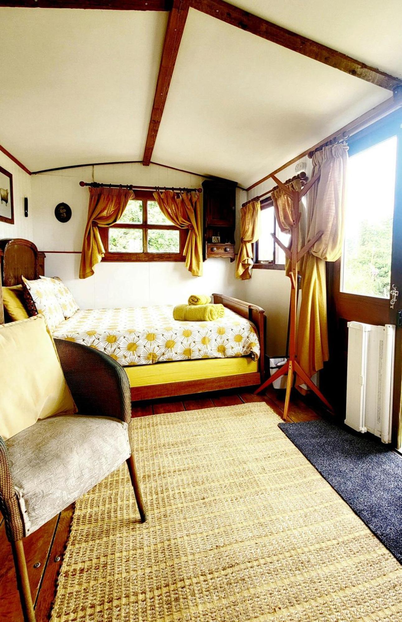 Treguth Glamping Unique Experience - Themed Huts Saint Day