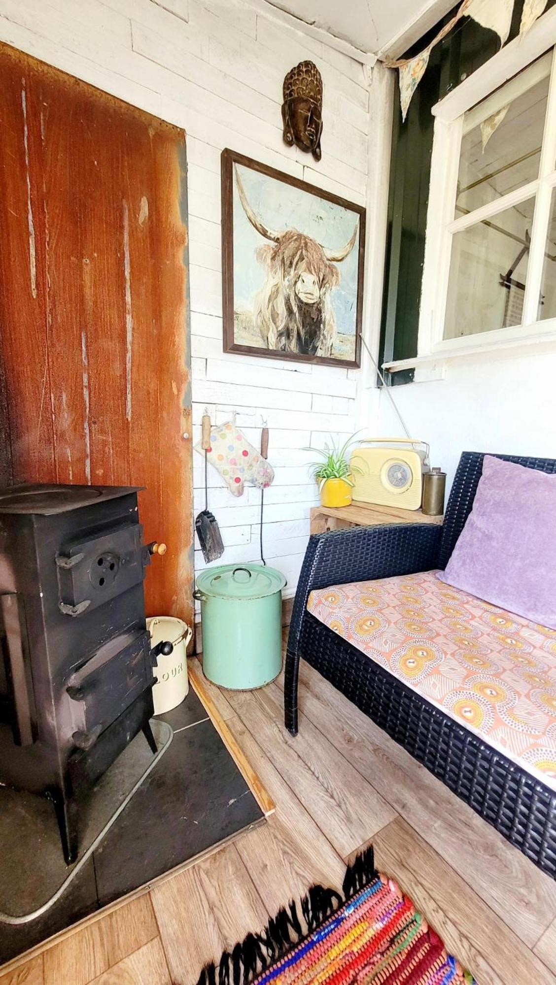 Treguth Glamping Unique Experience - Themed Huts