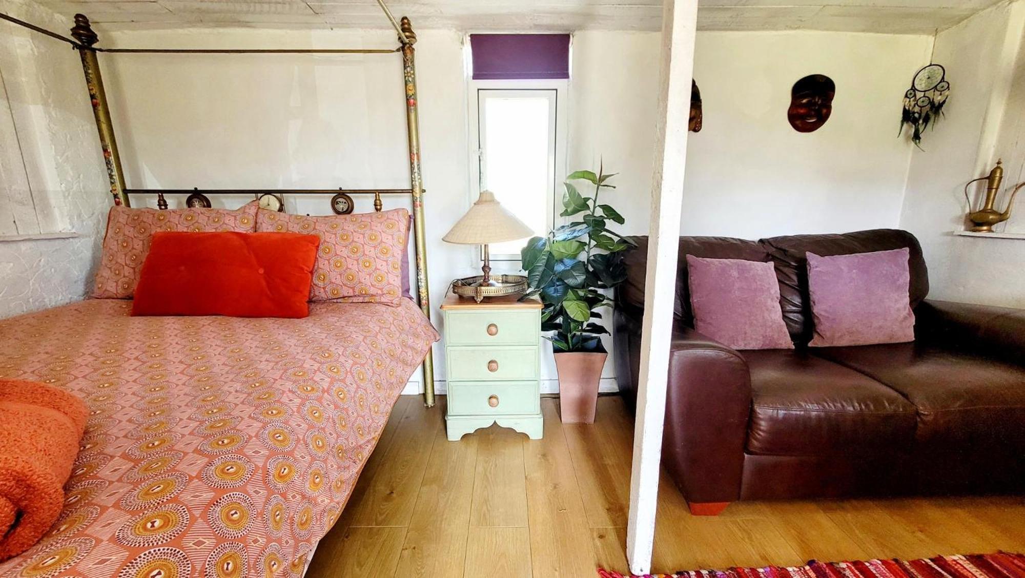 Treguth Glamping Unique Experience - Themed Huts Campeggio *