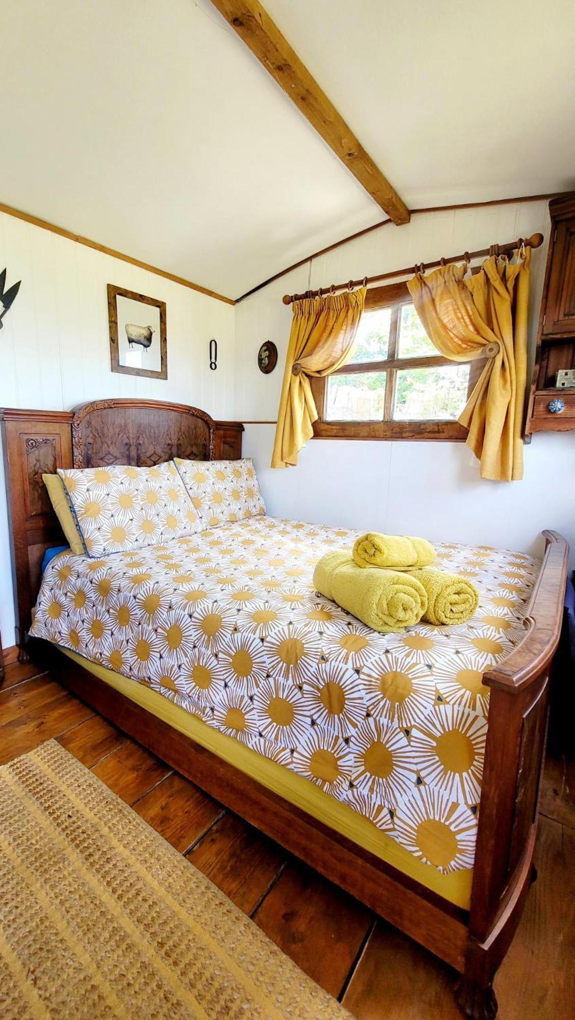 Treguth Glamping Unique Experience - Themed Huts Campsite